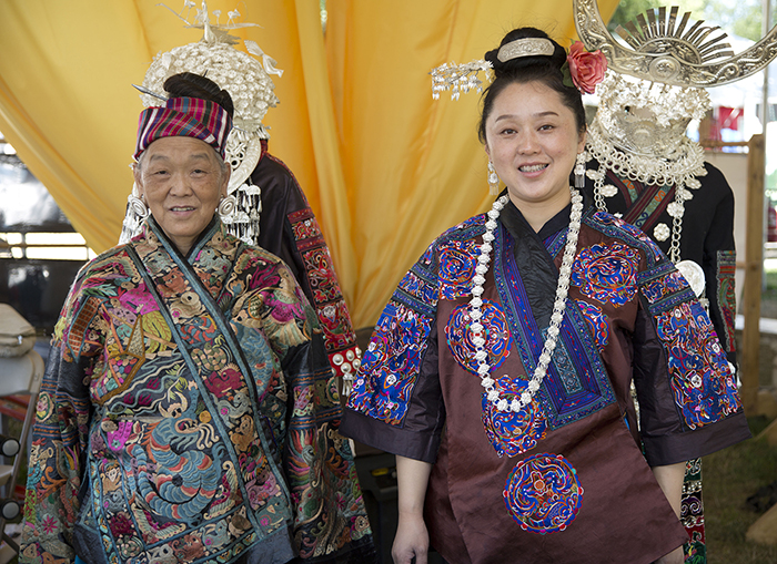 Pan Yuzhen and Zhang Hongying at the 2014 Smithsonian Folklife Festival. Photo by Francisco X. Guerra, Ralph Rinzler Folklife Archives