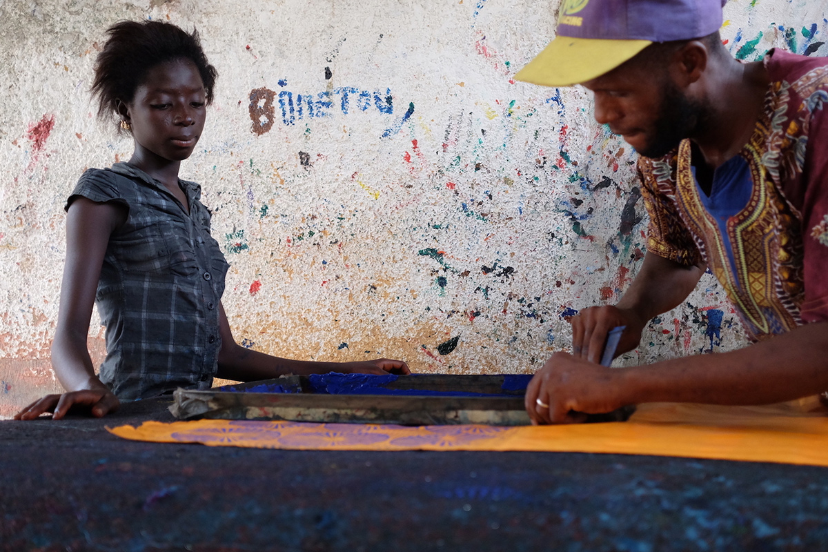 “It Is Heritage”: Two Families of Cloth Dyers in Dakar, Senegal