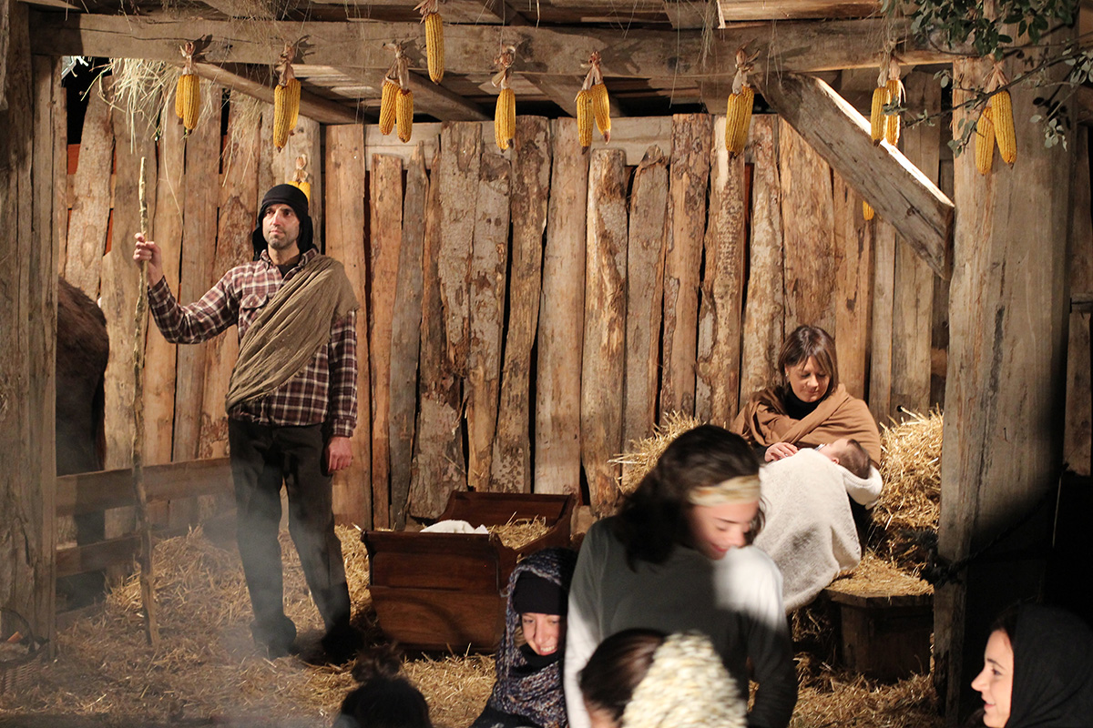 Christmas in Catalonia: The Living Nativity Scene of Joanetes