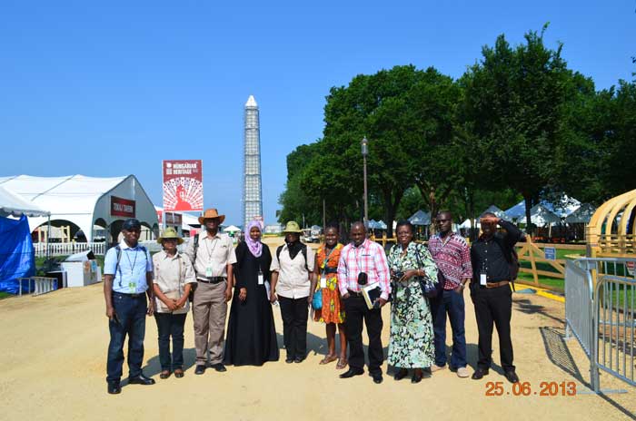 The delegation poses with the Washington Monument in the background. Photo courtesy of the Kenya Cultural Centre