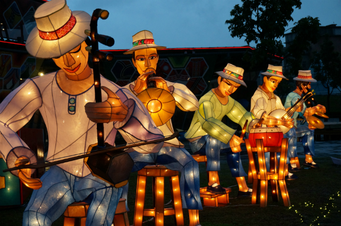 Lanterns on the theme “Antiquity Resung” at the 2014 lantern display in Taiwan. Photo by Jian Hua