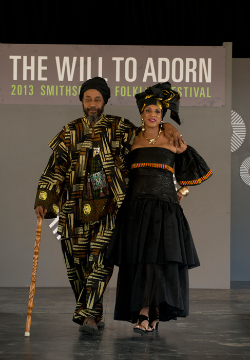 Photo by Walter Larrimore, Ralph Rinzler Folklife Archives