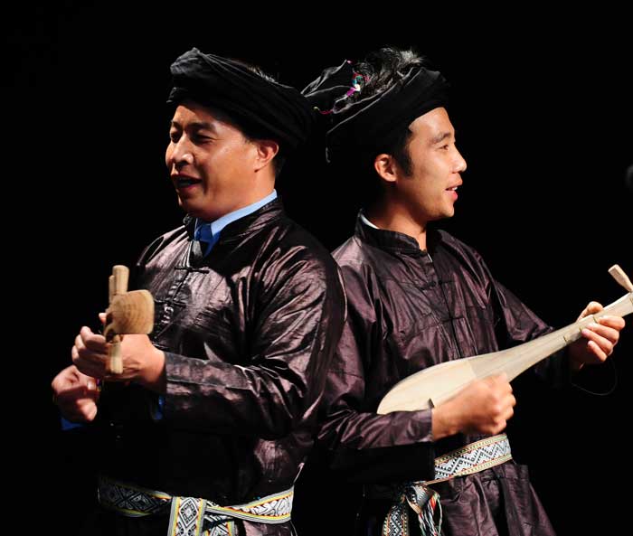 Wu Zhangshi (left) is performing at the 2013 Festival.