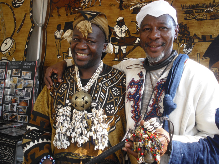 Simbè Sankaré (right) and Peace Corps Baba (Oumar Cissé)
