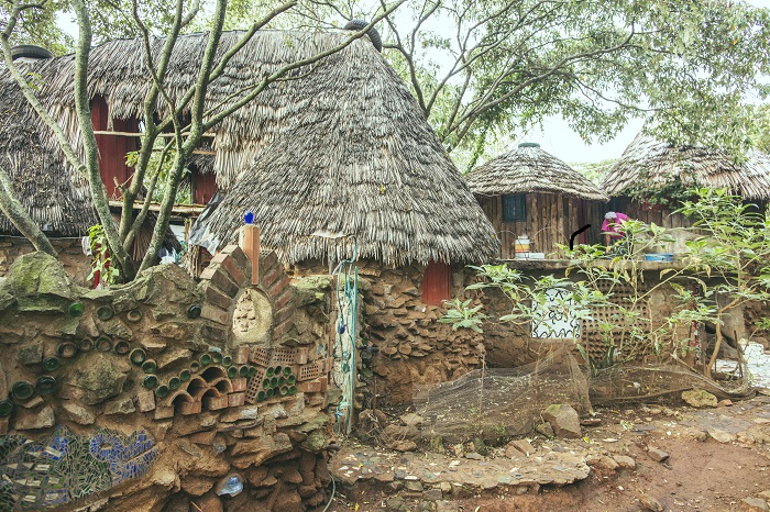 A house decorated with shards of recycled glass.