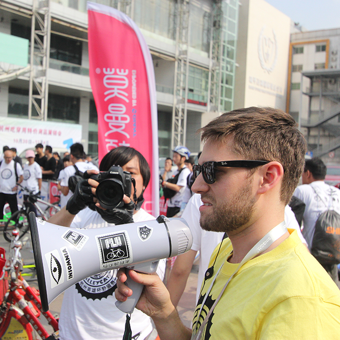 Kevin Sundeen at a 2012 Hangzhou Heroes Alleycat ride.