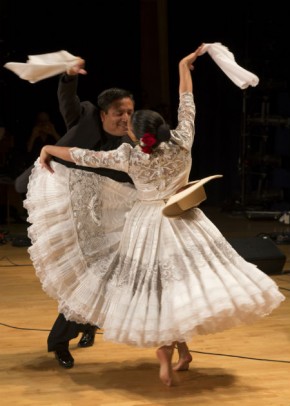 Marinera Viva!!! showcased flirtatious marinera norteña. Photo by Pruitt Allen, Ralph Rinzler Folklife Archives