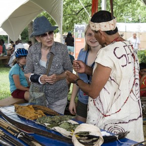 A member of the Wachiperi community taught visitors about traditional healing techniques. Photo by Willa Friedman, Ralph Rinzler Folklife Archives