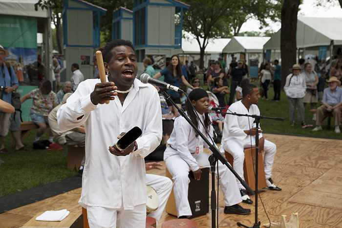 Tutuma on La Plaza. Photo by Brian Barger, Ralph Rinzler Folklife Archives