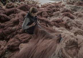 Maria Elena Garate Astalaga is a net mender. Photo by Begoña Elexpe