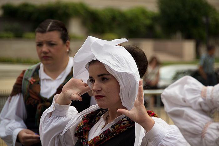 Jaclyn Lasuen prepared for a performance at the Frontoia with the Oinkari Basque Dancers from Boise, Idaho. Photo by Gregory Gottlieb, Ralph Rinzler Folklife Archives