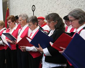 The Elgarrekin Choir at the San Francisco Basque Cultural Center. Photo by Elisa Hough, Ralph Rinzler Folklife Archives
